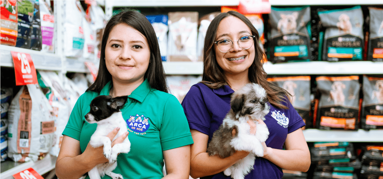 Dos empleadas de Arca de Noé